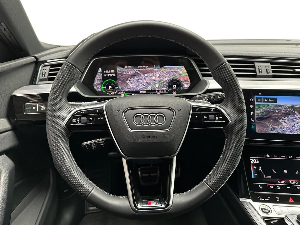 Audi Q8 e-tron 55 S-line quattro 5d