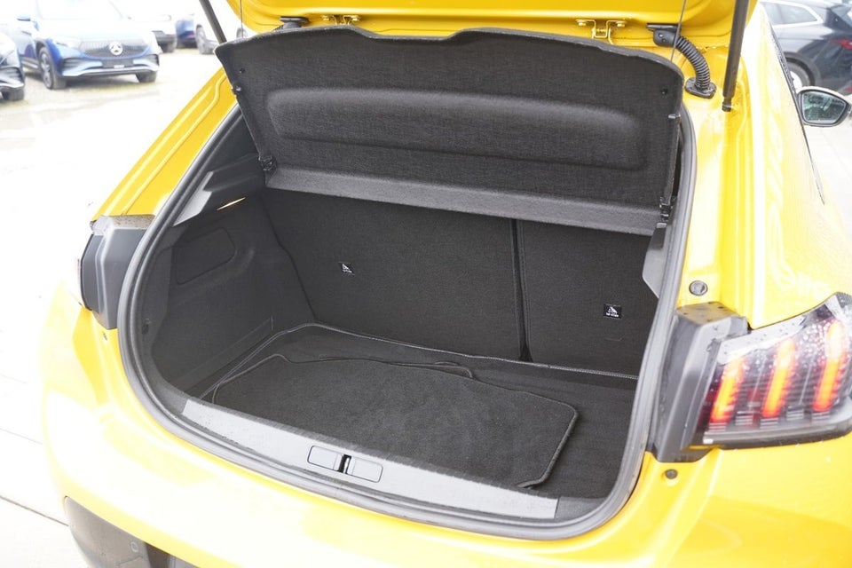 Peugeot 208 1,2 PureTech 100 Allure 5d