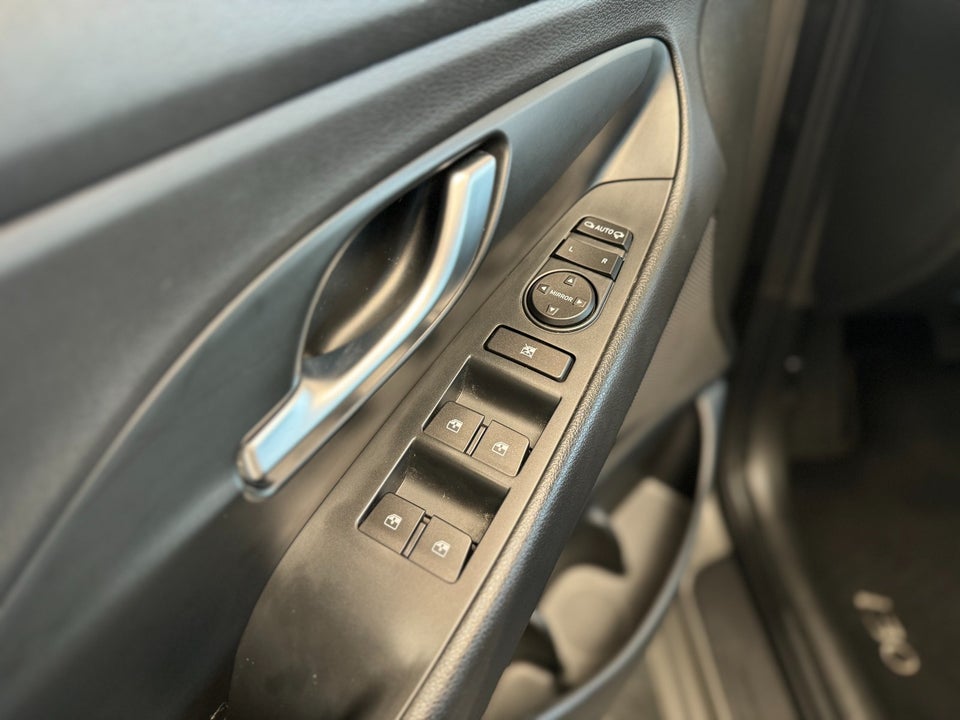 Hyundai i30 1,0 T-GDi Trend stc. 5d