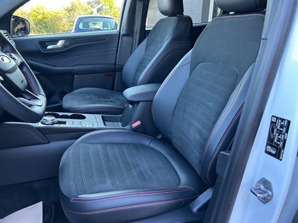 Ford Kuga 2,5 PHEV ST-Line CVT 5d