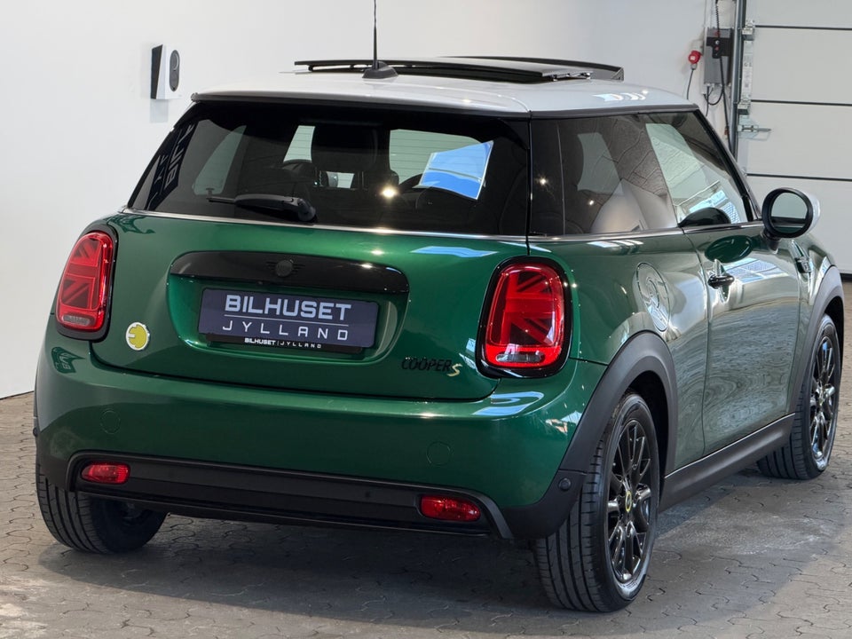 MINI Cooper SE Classic Trim 3d