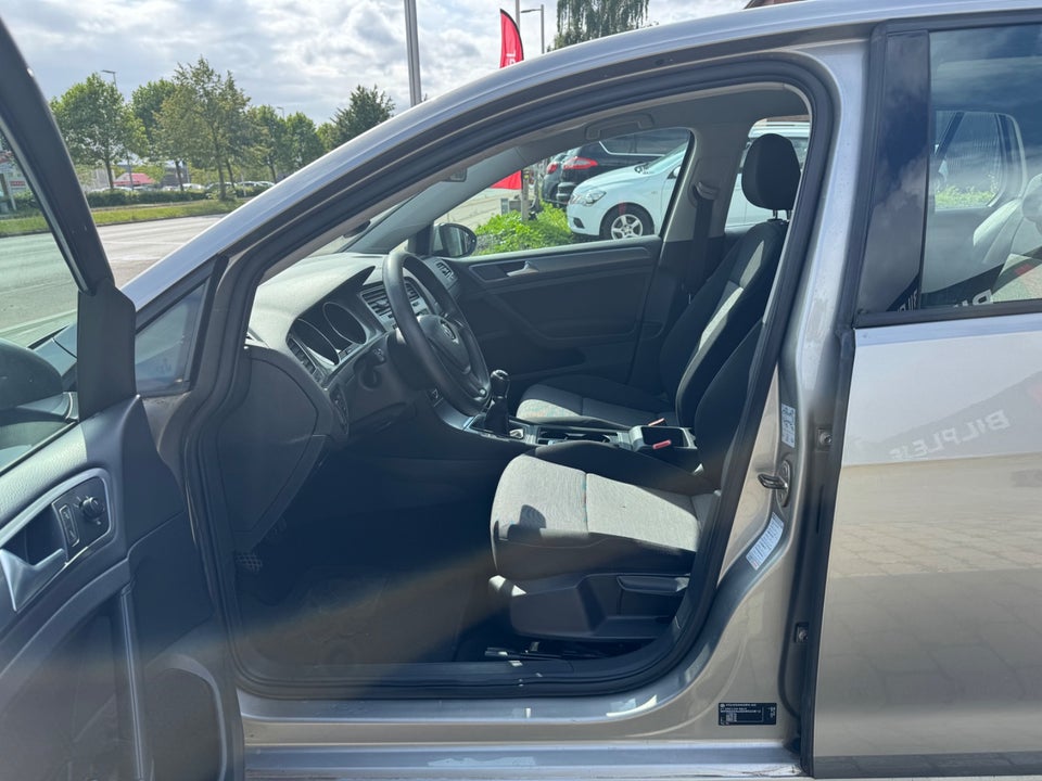 VW Golf VII 1,2 TSi 105 Trendline BMT 5d