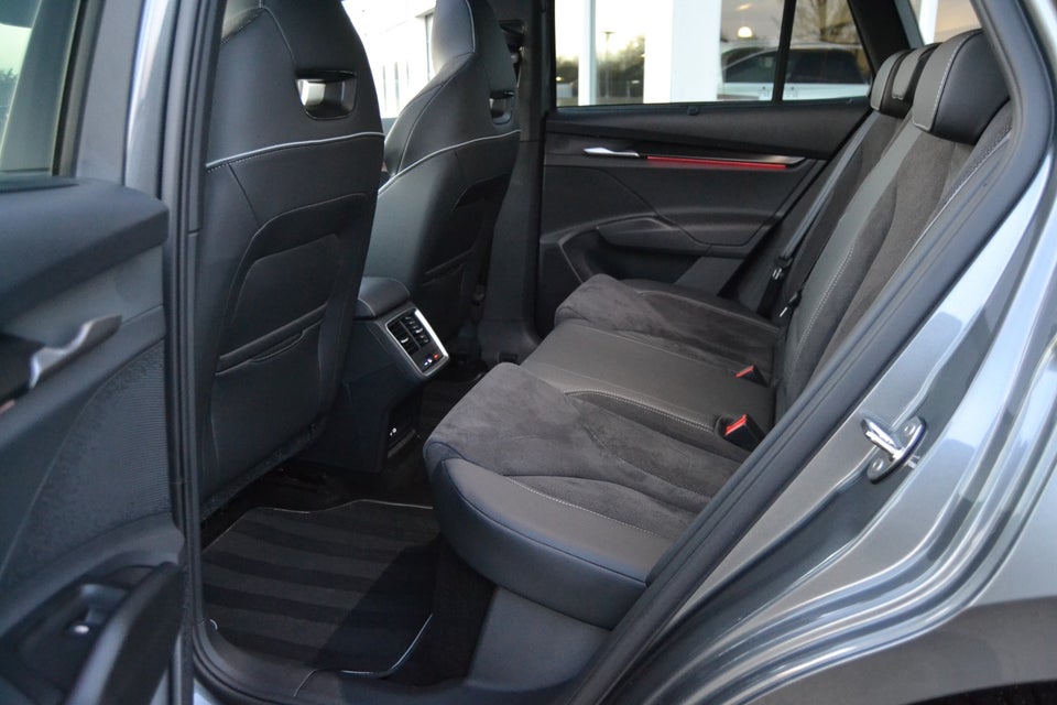 Skoda Enyaq 85 iV Sportline Maxx 5d