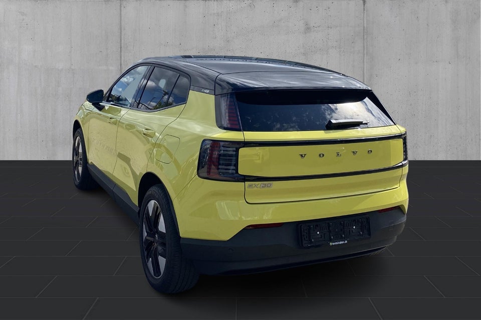 Volvo EX30 Standard Range Plus 5d