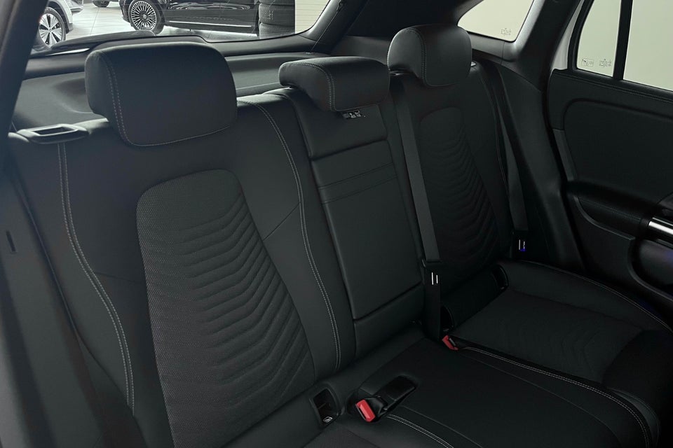 Mercedes EQA300 Progressive 4Matic 5d