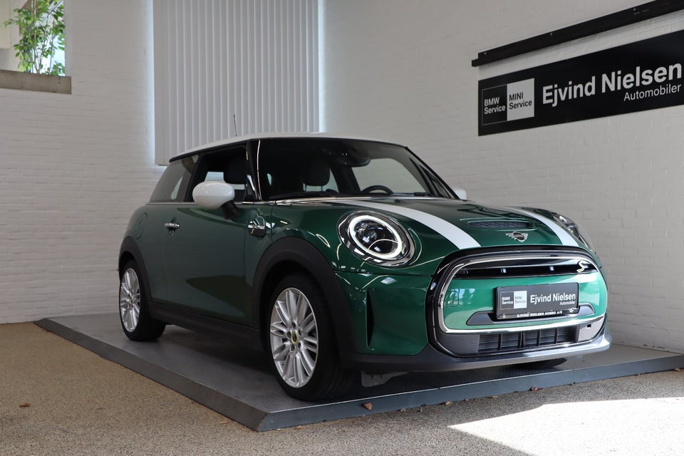 MINI Cooper SE Classic Trim 3d