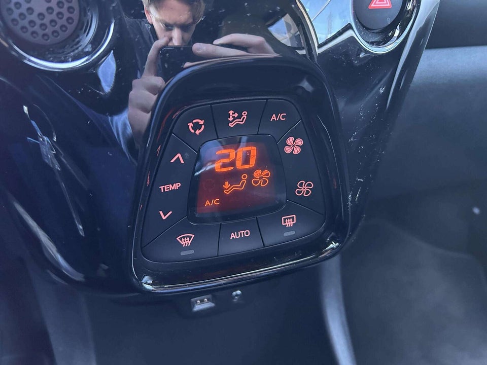 Toyota Aygo 1,0 VVT-i x-cite 5d