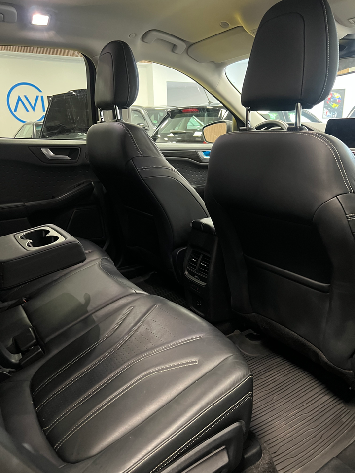 Ford Kuga 2,5 PHEV Vignale CVT 5d