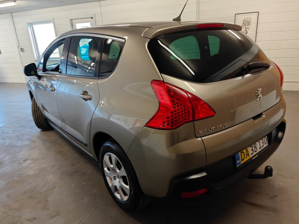 Peugeot 3008 1,6 HDi 112 Style Van 5d