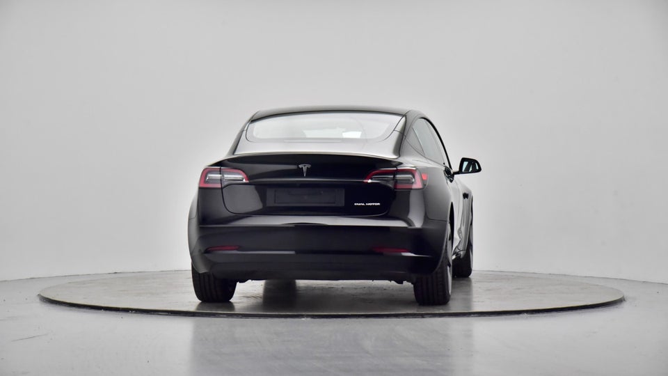 Tesla Model 3 Long Range AWD 4d