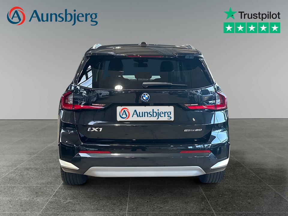 BMW iX1 eDrive20 X-Line 5d