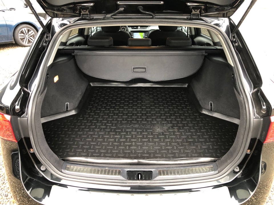 Toyota Avensis 2,0 D-4D T2 Touring Sports 5d