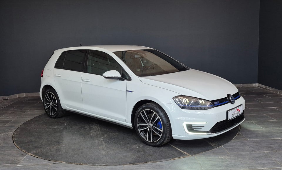 VW Golf VII 1,4 GTE DSG 5d