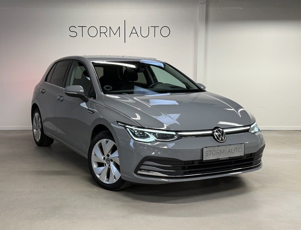 VW Golf VIII 2,0 TDi 150 Style DSG 5d
