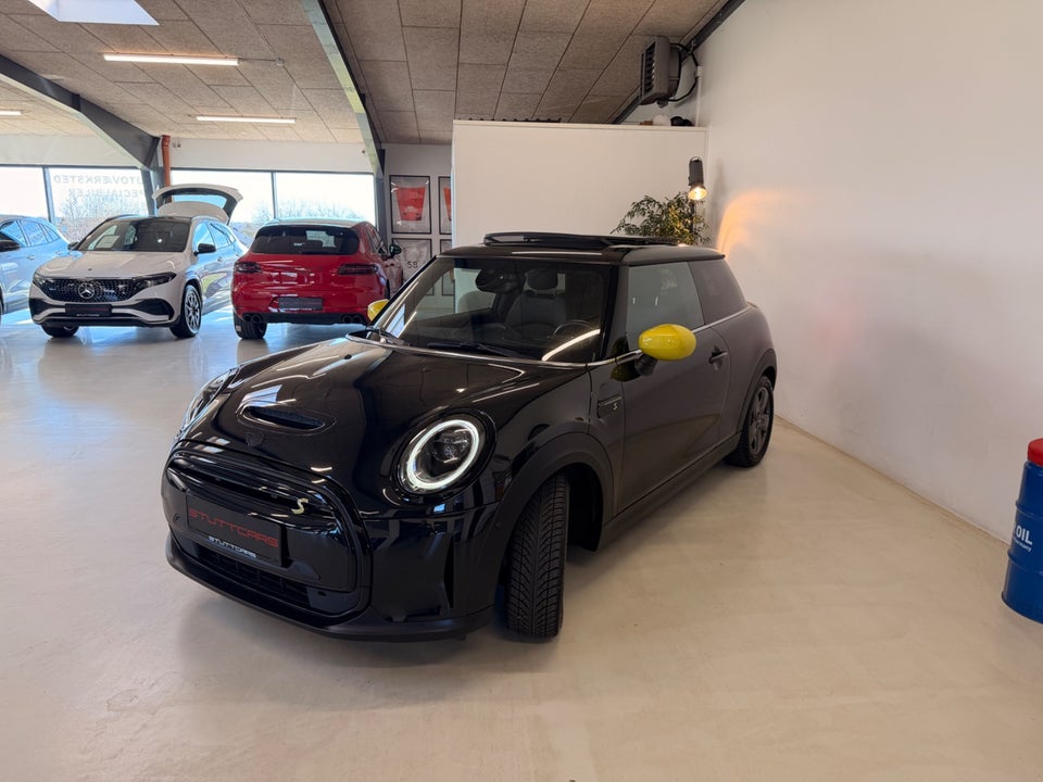 MINI Cooper SE Classic Trim 3d