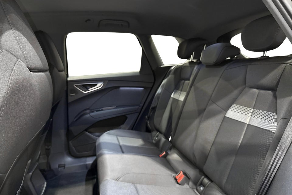 Audi Q4 e-tron performance 5d