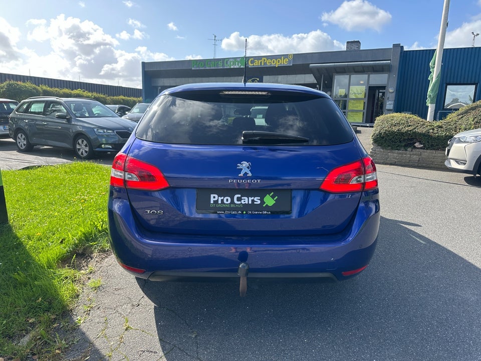 Peugeot 308 1,2 e-THP 130 Selection Sky SW 5d