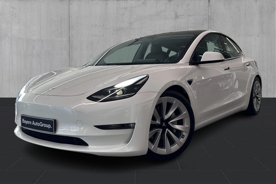 Tesla Model 3 Long Range AWD 4d