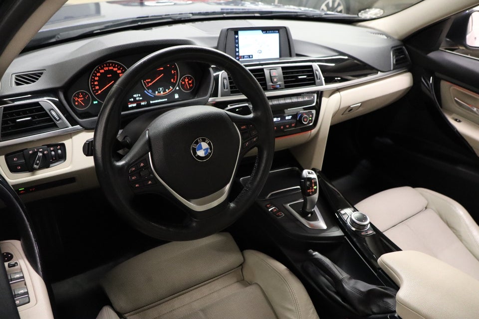 BMW 330d 3,0 Advantage aut. 4d