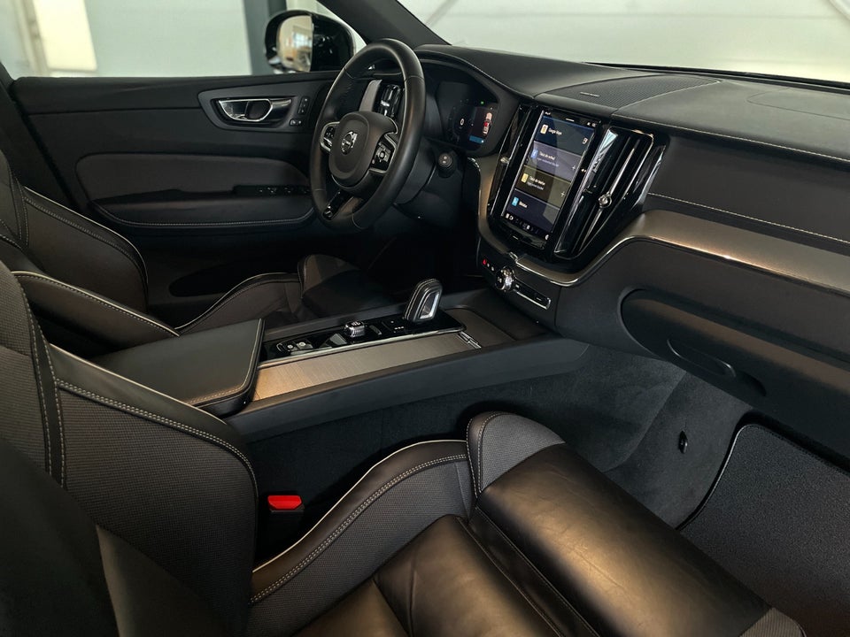 Volvo XC60 2,0 T6 ReCharge R-Design aut. AWD 5d