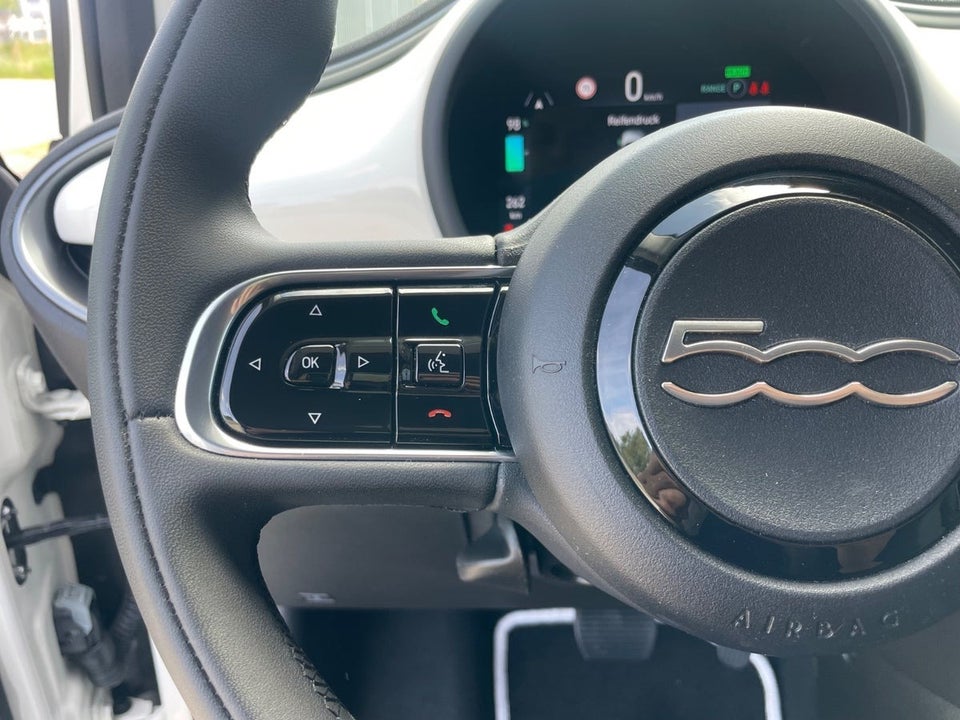 Fiat 500e 42 Icon Pack Cabrio 2d