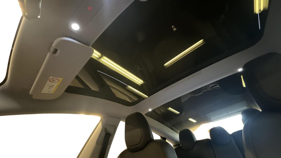 Tesla Model 3 RWD 4d