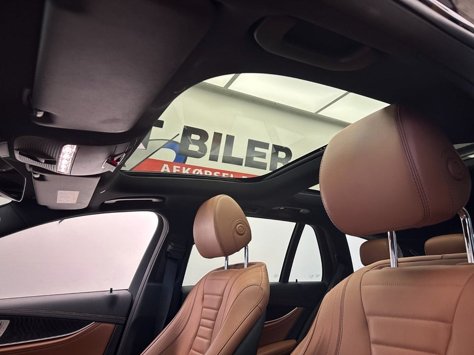 Mercedes E300 de 2,0 AMG Line stc. aut. 5d