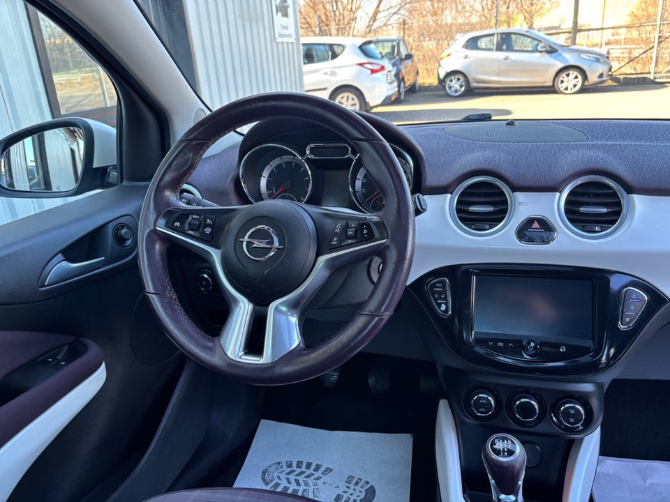 Opel Adam 1,4 87 Glam 3d