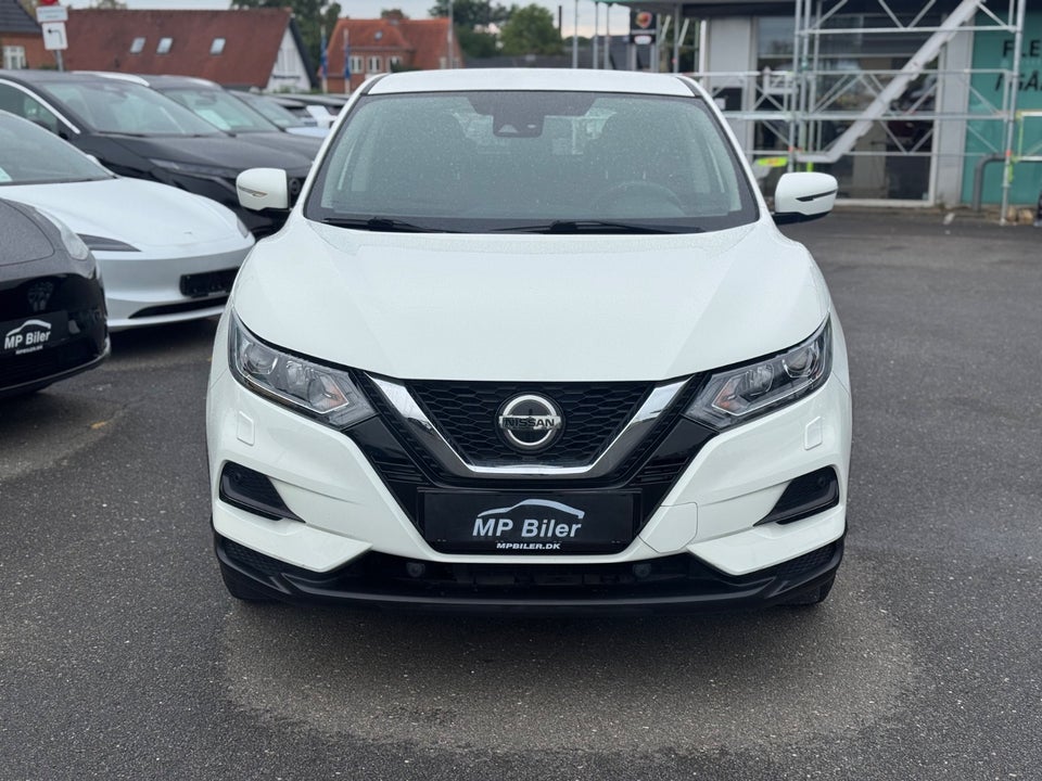 Nissan Qashqai 1,3 Dig-T 140 Acenta 5d