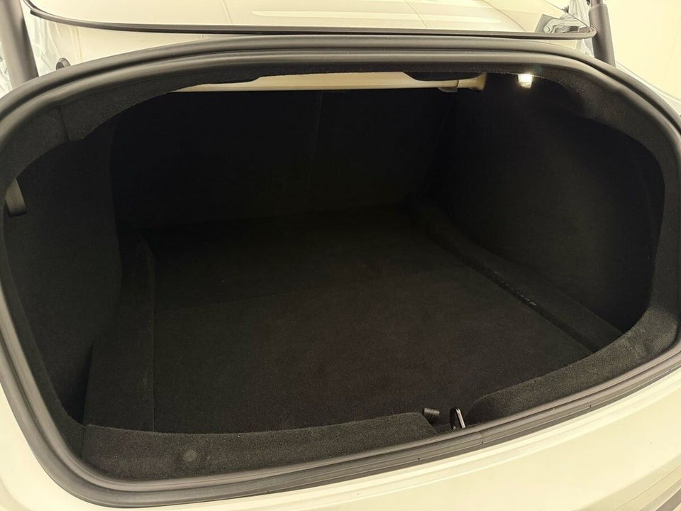 Tesla Model 3 RWD 4d