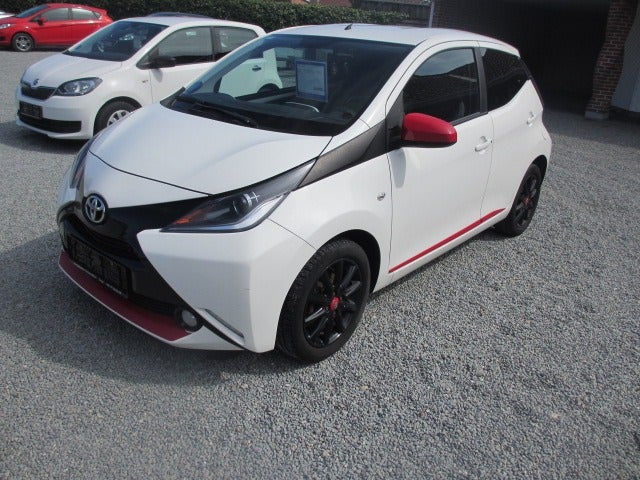 Toyota Aygo 1,0 VVT-i x-press 5d