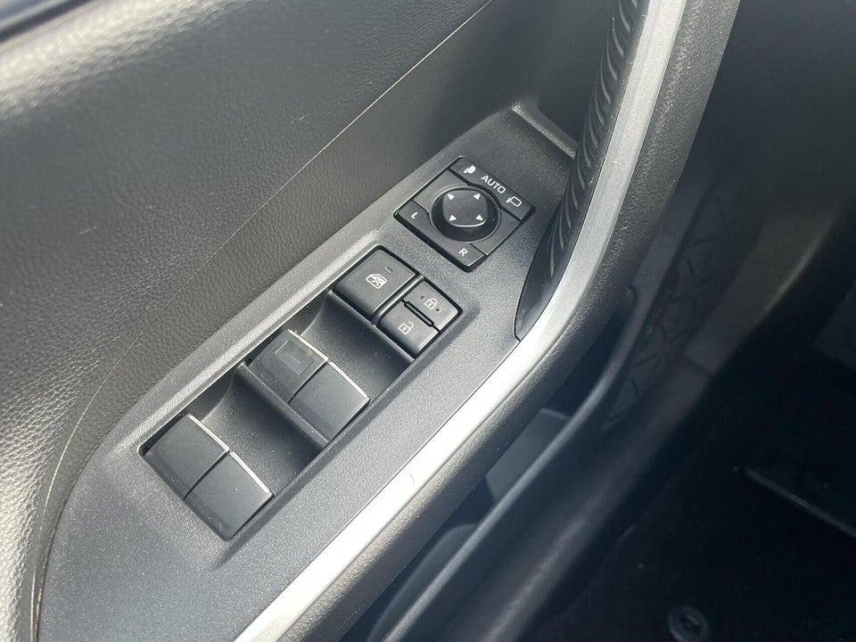 Toyota RAV4 2,5 Hybrid H3 Style MDS 5d