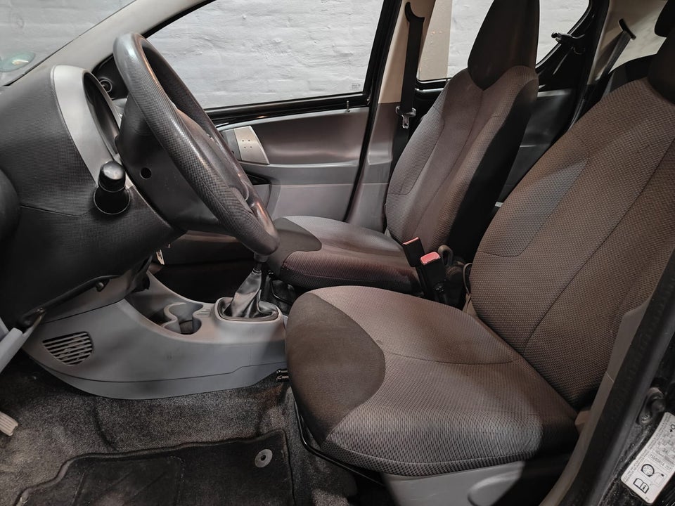 Toyota Aygo 1,0 Plus 5d