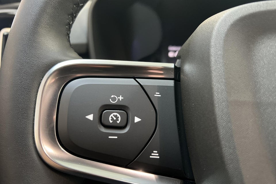 Volvo XC40 ReCharge Extended Range Core 5d