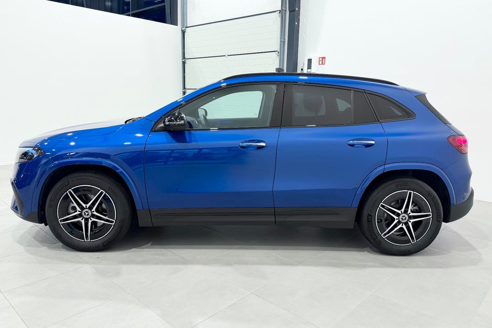 Mercedes EQA300 AMG Line 4Matic 5d