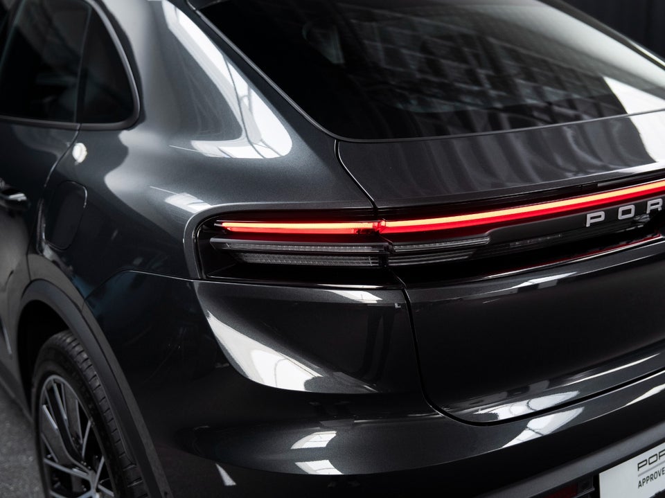Porsche Macan 4 5d