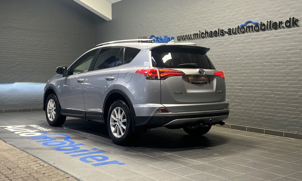 Toyota RAV4 2,0 D-4D T3 5d