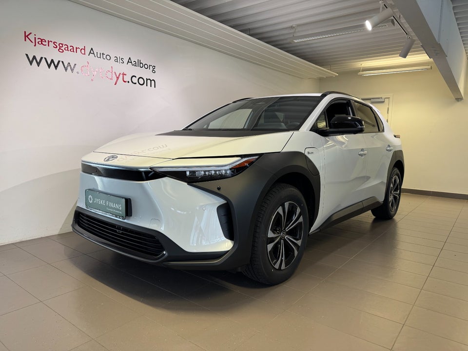 Toyota bZ4X Active 5d