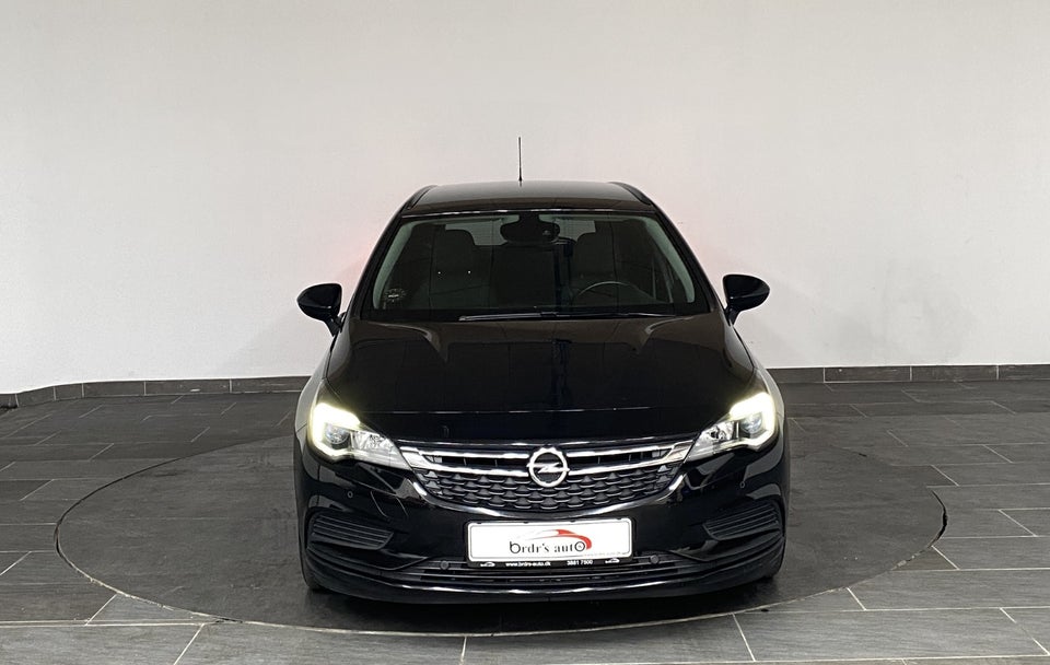 Opel Astra 1,6 CDTi 136 Enjoy Sports Tourer 5d