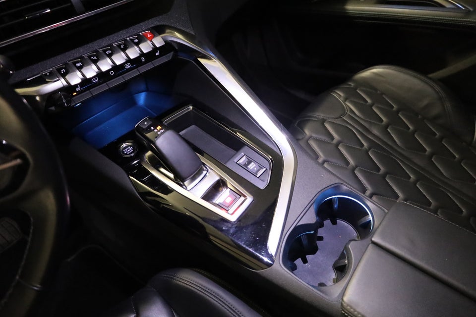 Peugeot 3008 1,6 Hybrid Allure Pack EAT8 5d