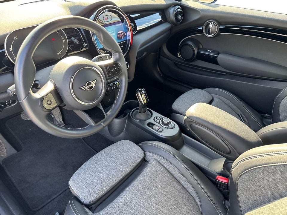 MINI Cooper SE Classic Trim 3d