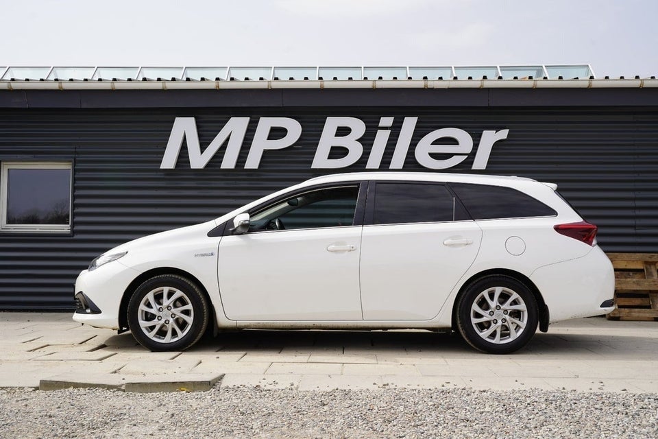 Toyota Auris 1,8 Hybrid H2 Touring Sports CVT 5d