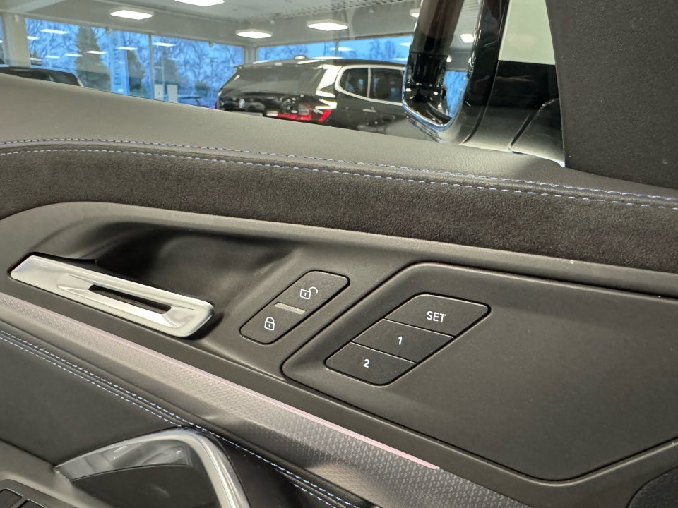 BMW iX2 eDrive20 M-Sport Premium 5d