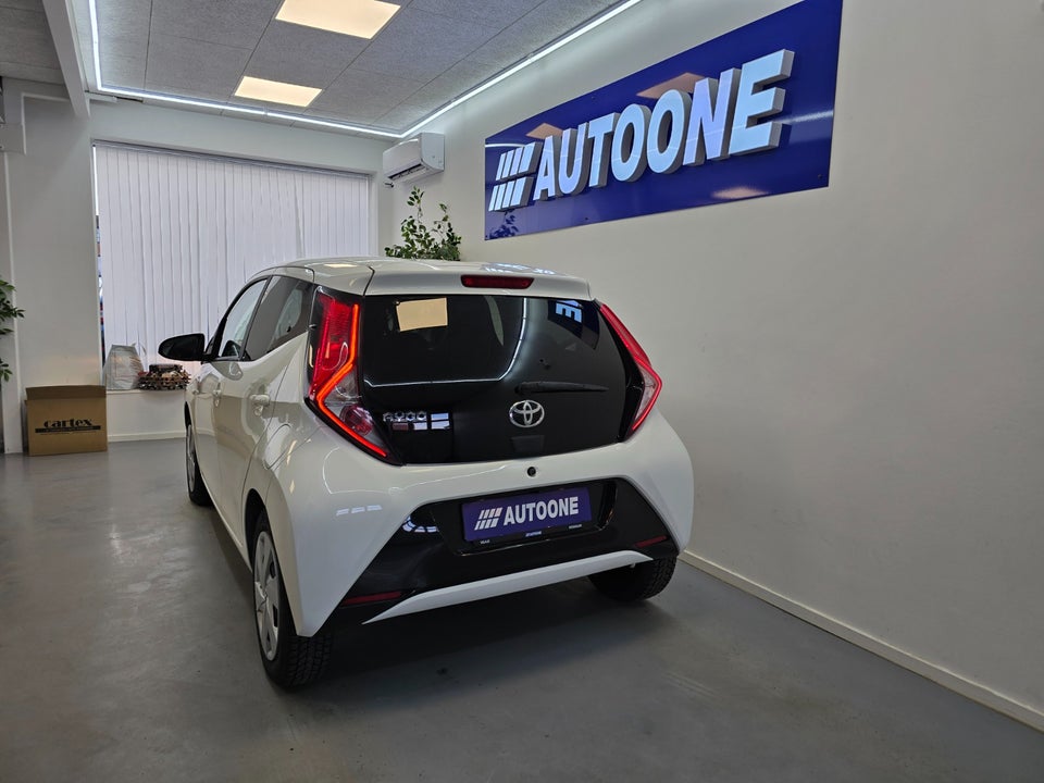 Toyota Aygo 1,0 VVT-i x-cellence 5d