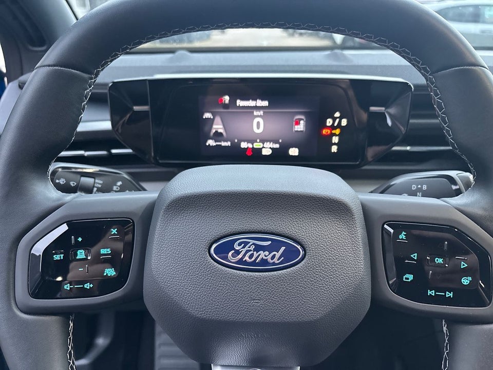 Ford Capri 82 Select Extended Range 5d