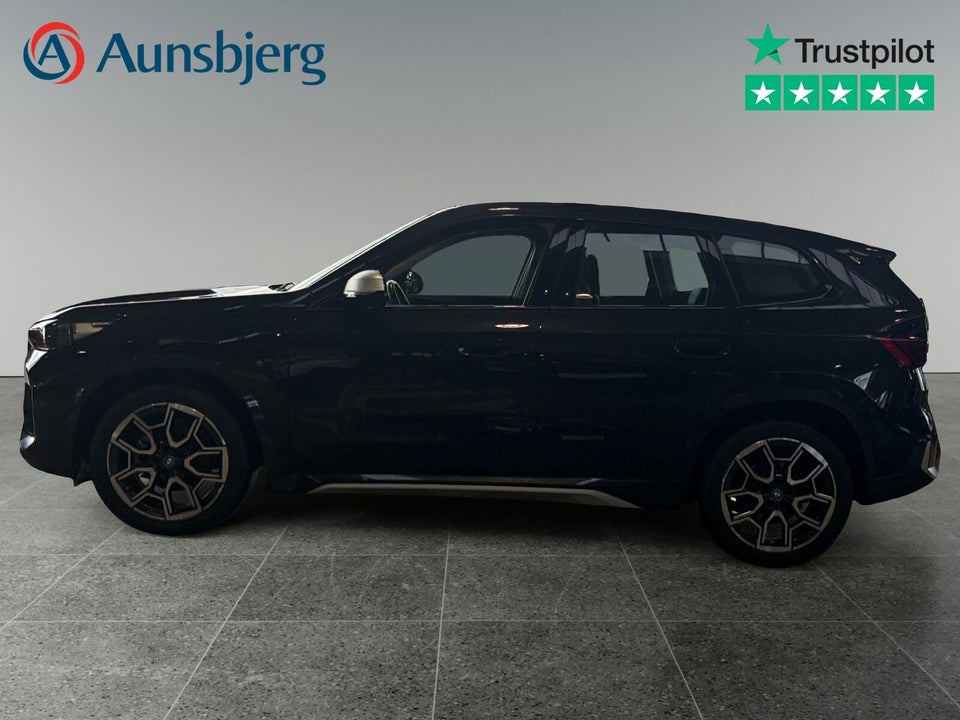 BMW iX1 eDrive20 X-Line 5d