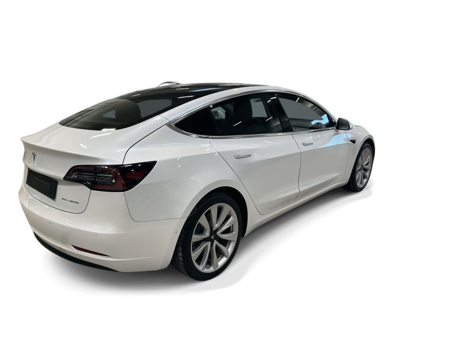 Tesla Model 3 Long Range AWD 4d