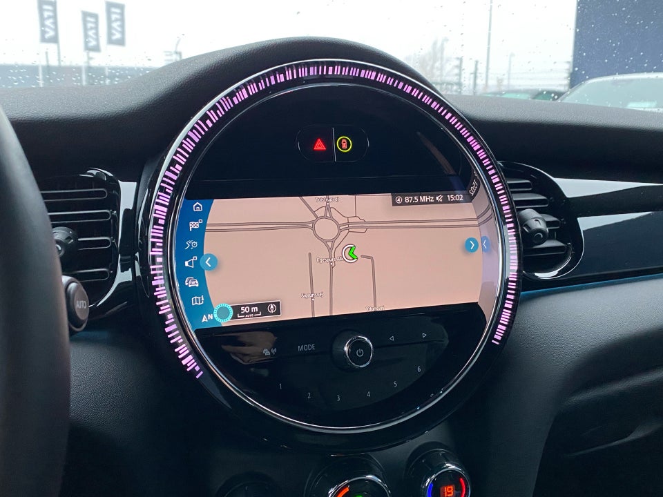 MINI Cooper SE Essential 3d