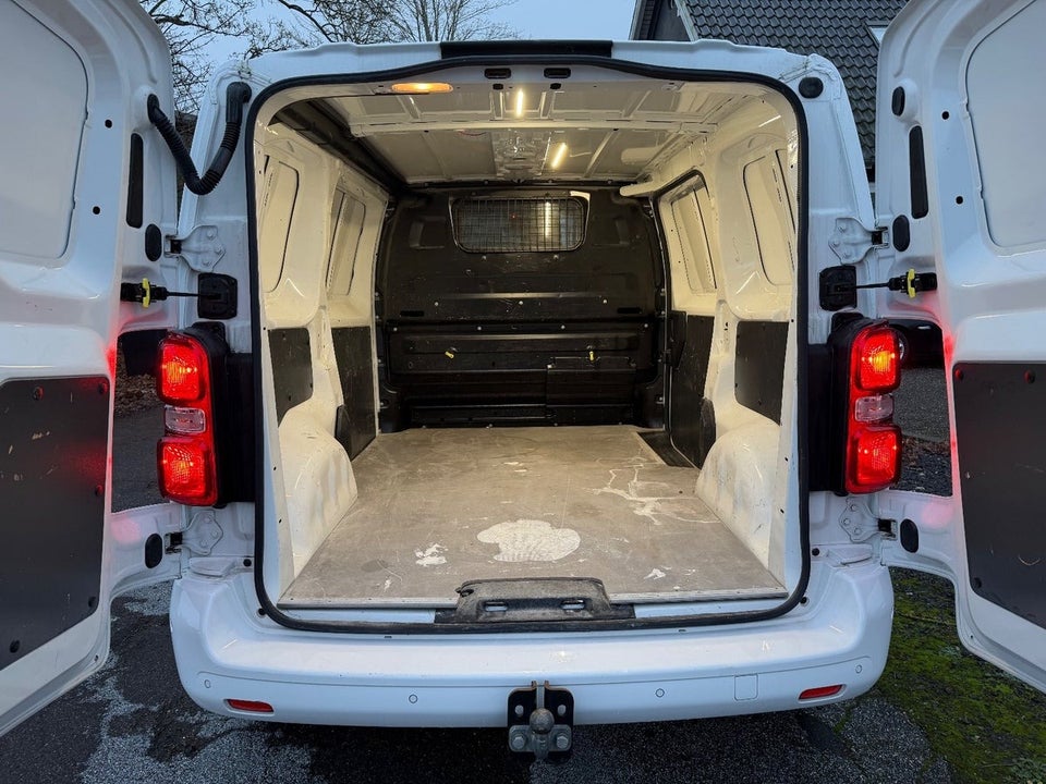 Peugeot Expert 2,0 BlueHDi 122 L2 Premium EAT8 Van