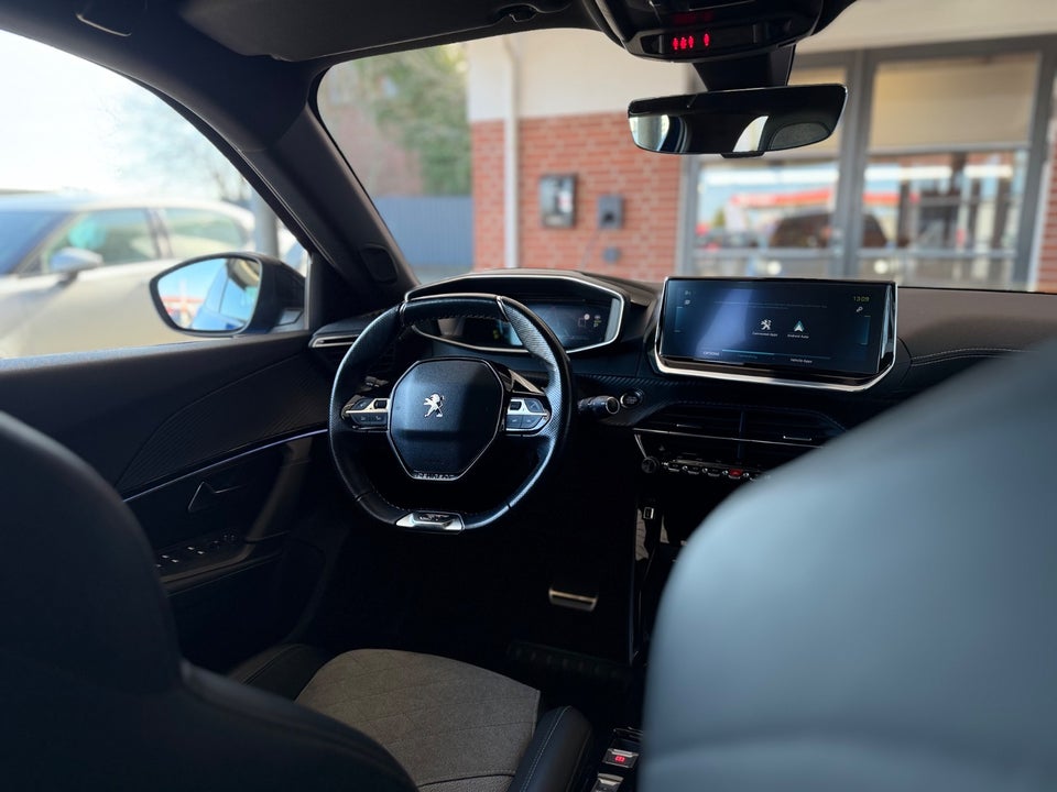 Peugeot e-2008 50 GT Pack 5d